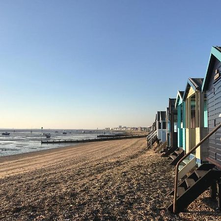 Seafront Suites - Close To Beach, Train Station & Southend Airport 桑斯安 外观 照片