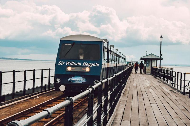 Seafront Suites - Close To Beach, Train Station & Southend Airport 桑斯安 外观 照片