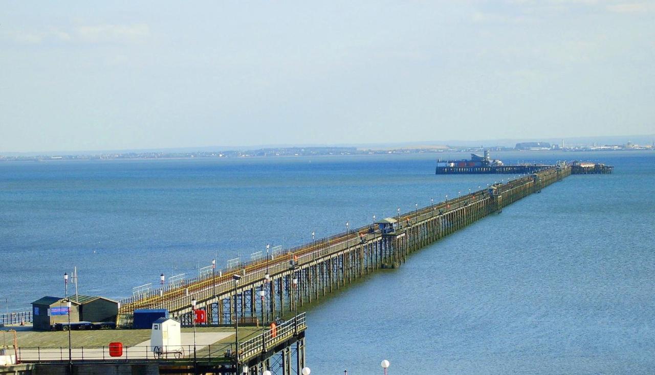 Seafront Suites - Close To Beach, Train Station & Southend Airport 桑斯安 外观 照片